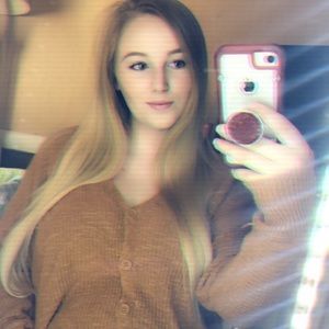 Meet your Posher, Alyssa